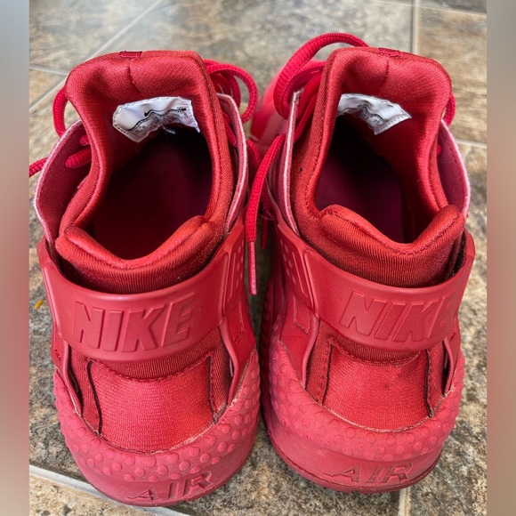 Nike Huarache- Red, Women’s Size 9.5 - Picture 2 of 8